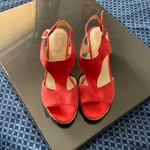 Bandolino Salmon Pink Sandals